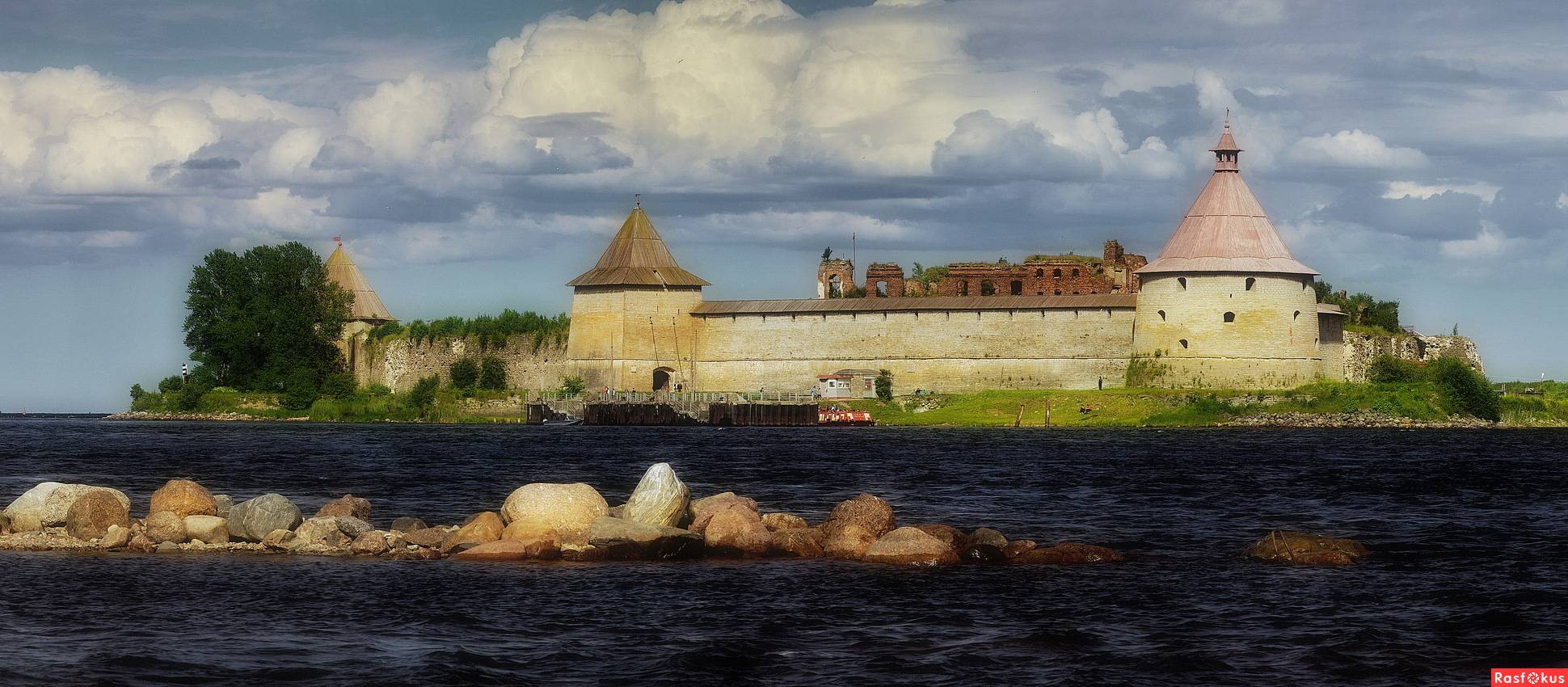 Страшное прошлое орешка: какие истории хранит древняя крепость