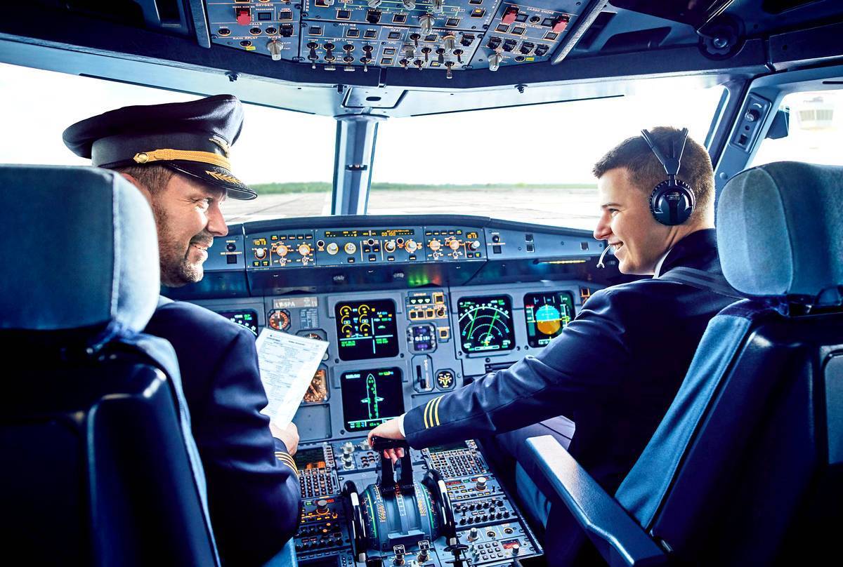 Профессия лётчик (пилот): где учиться, зарплата, плюсы и минусы