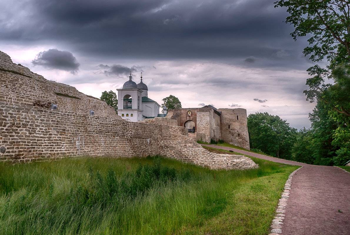 Изборск фото и достопримечательности