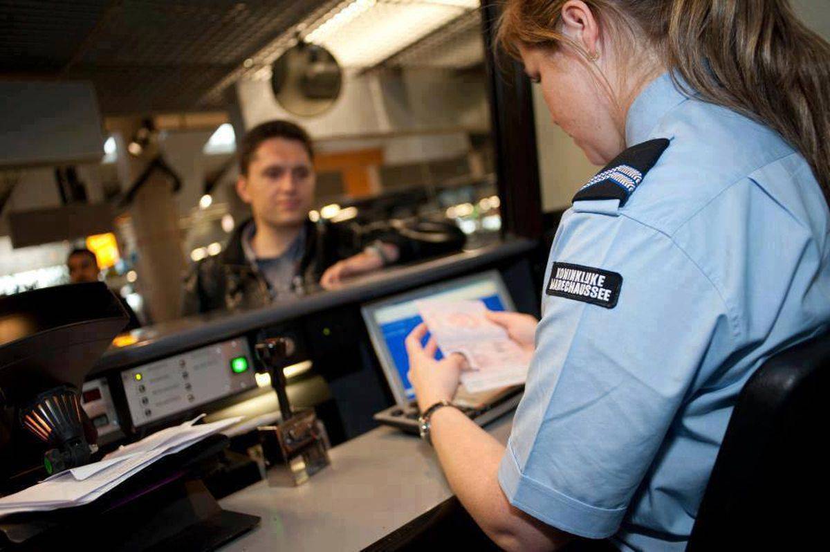 Паспортный контроль в аэропорту: что проверяют, как проходит