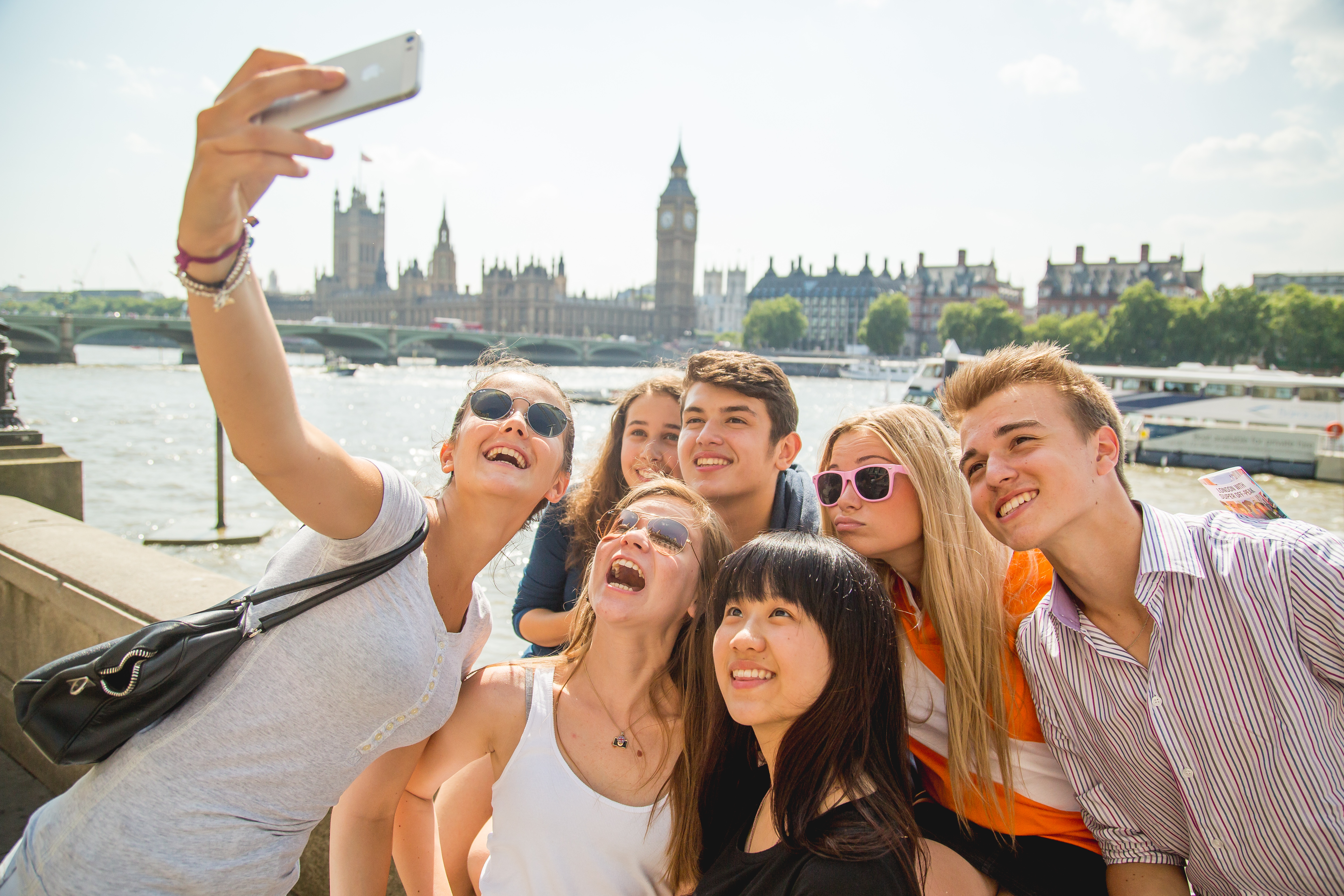 Канал досуг. Молодежь Англии. Молодежь Европы. Туризм за рубежом. Студенты за рубежом.