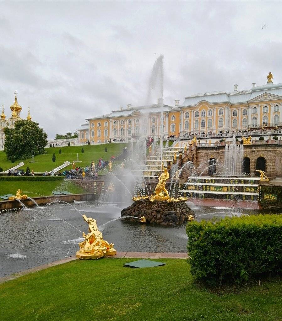 Большой петергофский дворец: полная история и подробный обзор архитектуры и интерьеров