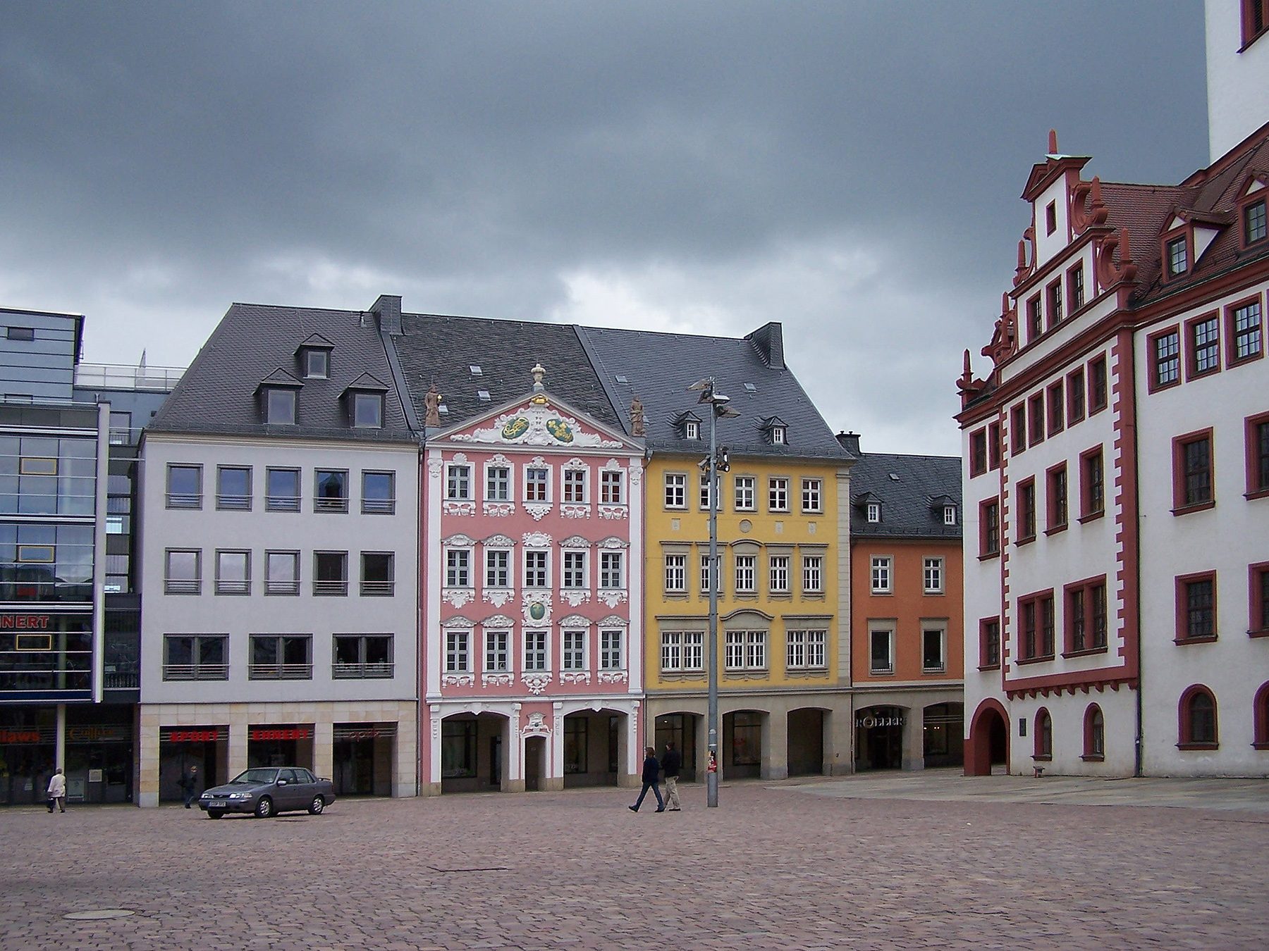 Сколько стоит квартира в германии?