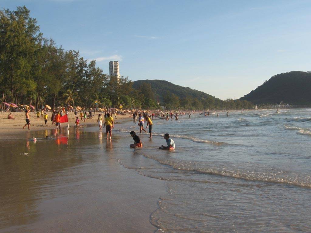 Пляж патонг на пхукете — 2023. стоит ли отдыхать?
