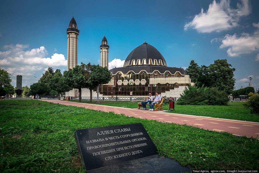 Нальчик это. Кабардино-Балкария Нальчик достопримечательности. Мечети Кабардино-Балкарии. Город Нальчик мечеть. Соборная мечеть в г.Нальчик.