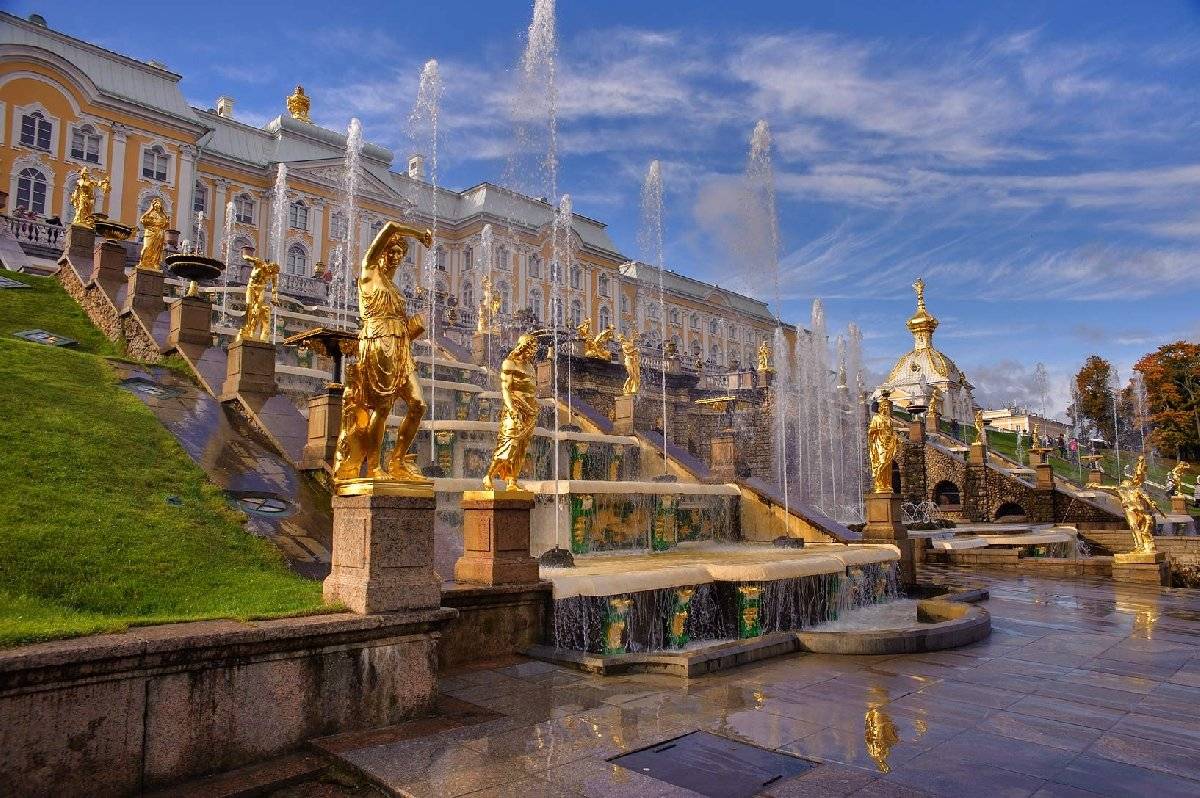Музей-заповедник петергоф. великолепные дворцы и фонтаны