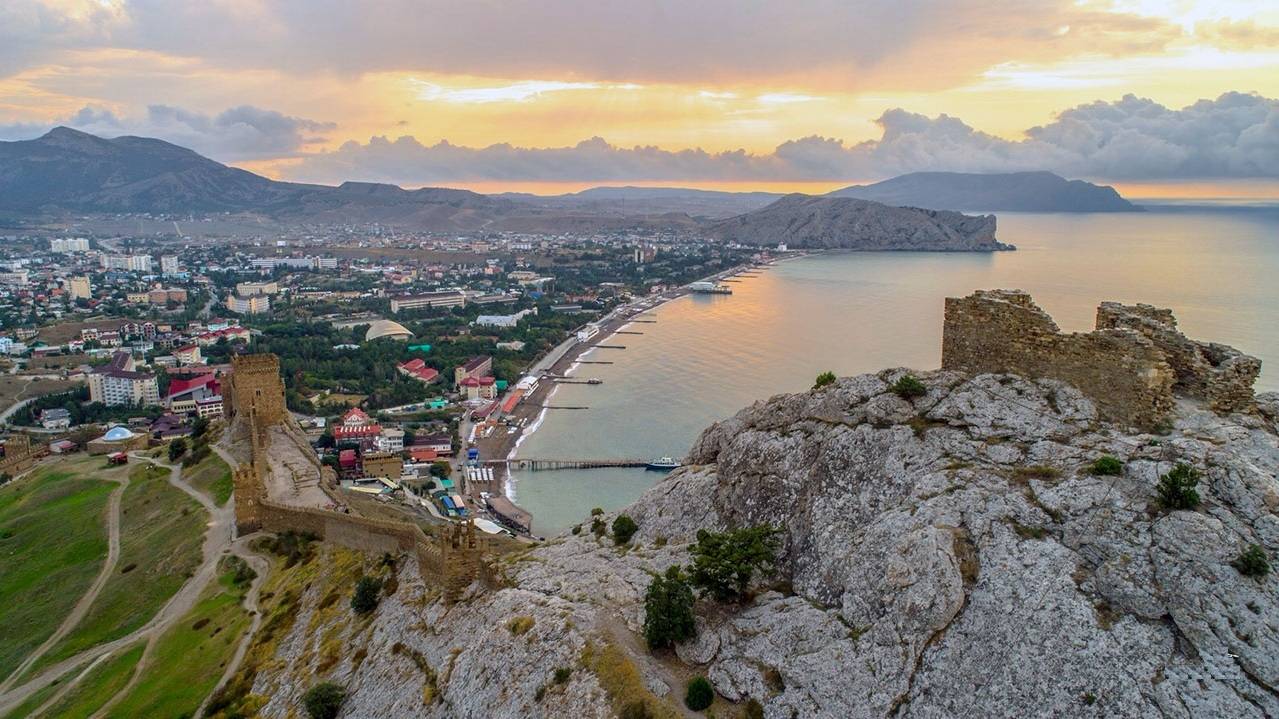 Судак и его достопримечательности с фото и описанием