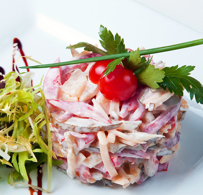 Баварский салат с колбасой – простой рецепт вкусной и сытной закуски