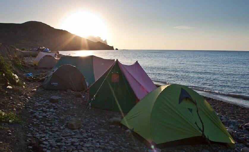 Отдых с палатками у моря. что взять с собой?