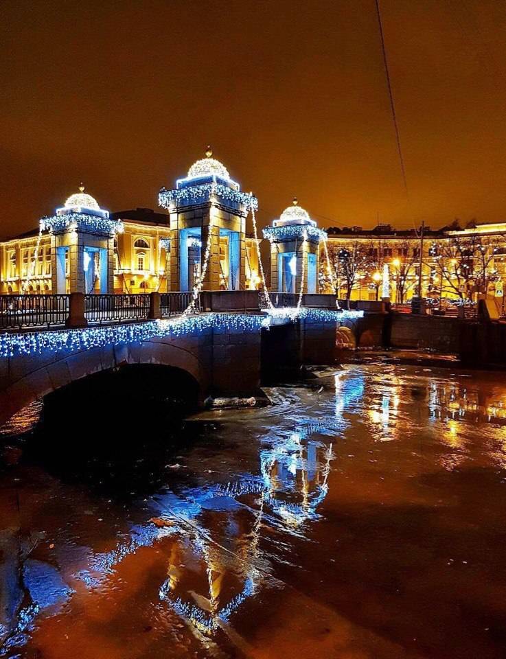 Куда сходить сегодня в санкт петербурге вечером. Мост Ломоносова Большеохтинский мост. Мост Ломоносова в Санкт-Петербурге дворец. Ночной зимний Санкт-Петербург. Мост Ломоносова зимой.
