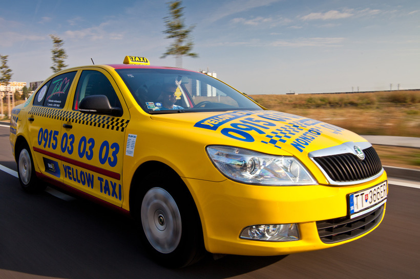 Такси 80 рублей. Шведское такси. Машина "такси". Такси в Швеции. Финское такси.