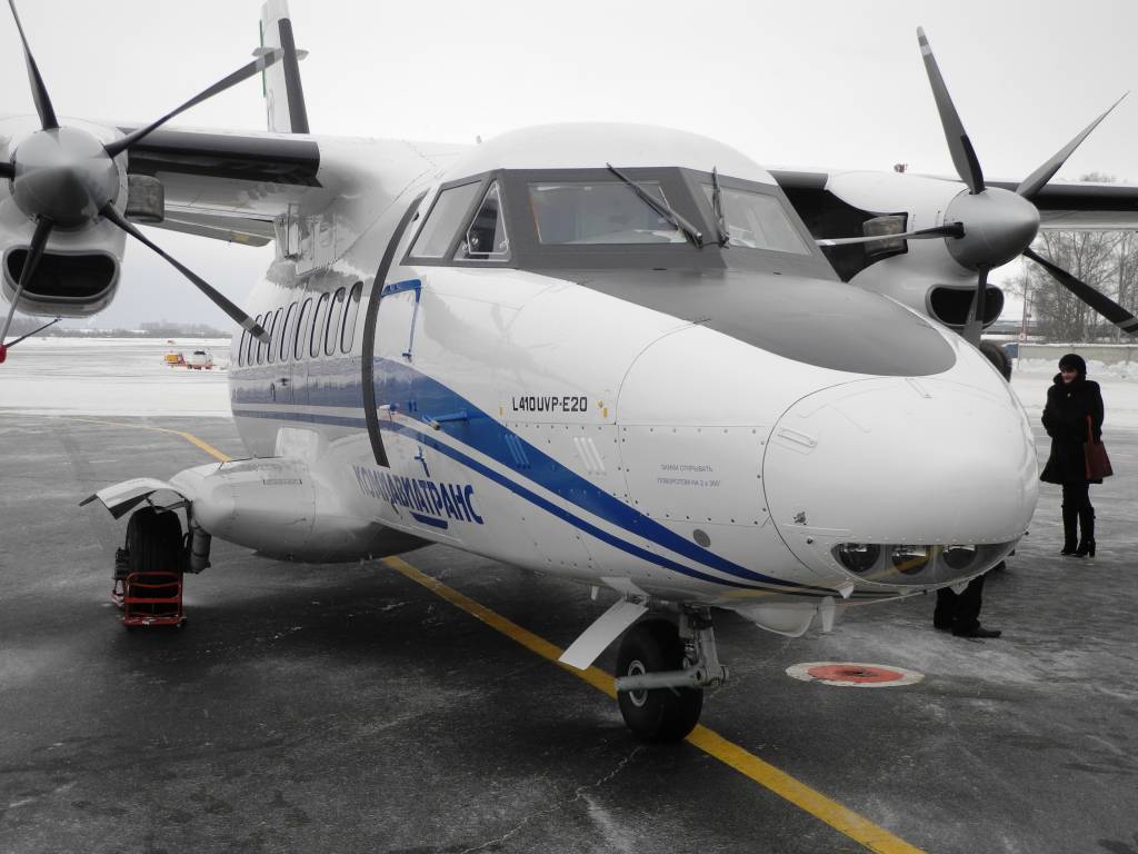 Самолет let l-410 turbolet
