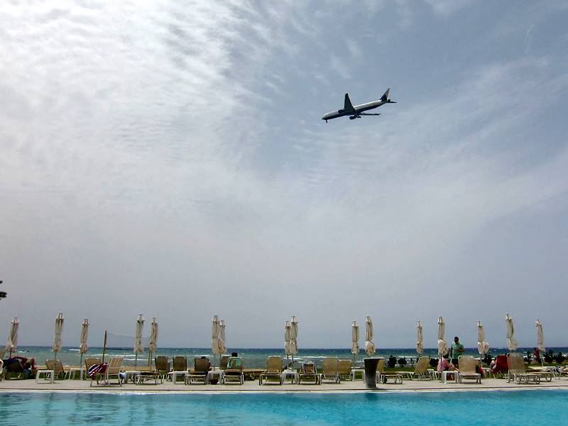 Кипр планирует разрешить перелет россиянам | internationalwealth.info