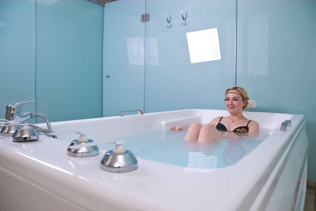 Радоновые ванны: показания противопоказания, вред и польза лечения, санатории | азбука здоровья