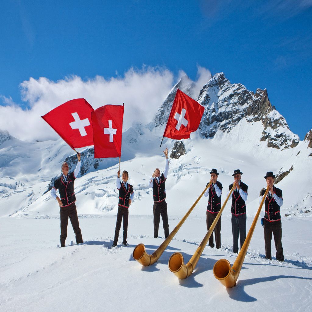 Работа в швейцарии – призрачная розовая мечта о голубом озере?