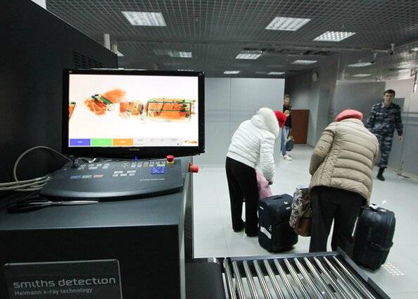 Как просвечивают багаж и человека в аэропорту с помощью рентгена: влияние на здоровье