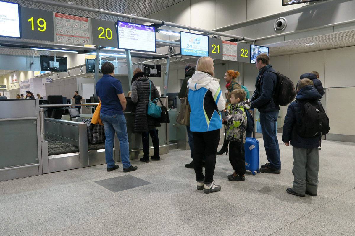 Авиакомпания «азимут»: как вернуть деньги за билет и какие могут быть основания?