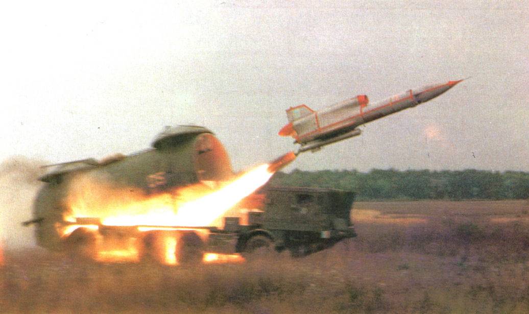 Ту-143