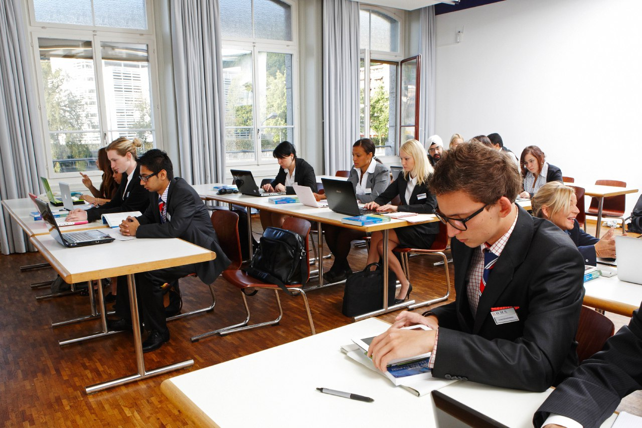 Университеты в швейцарии. лучшие швейцарские вузы для обучение русских студентов