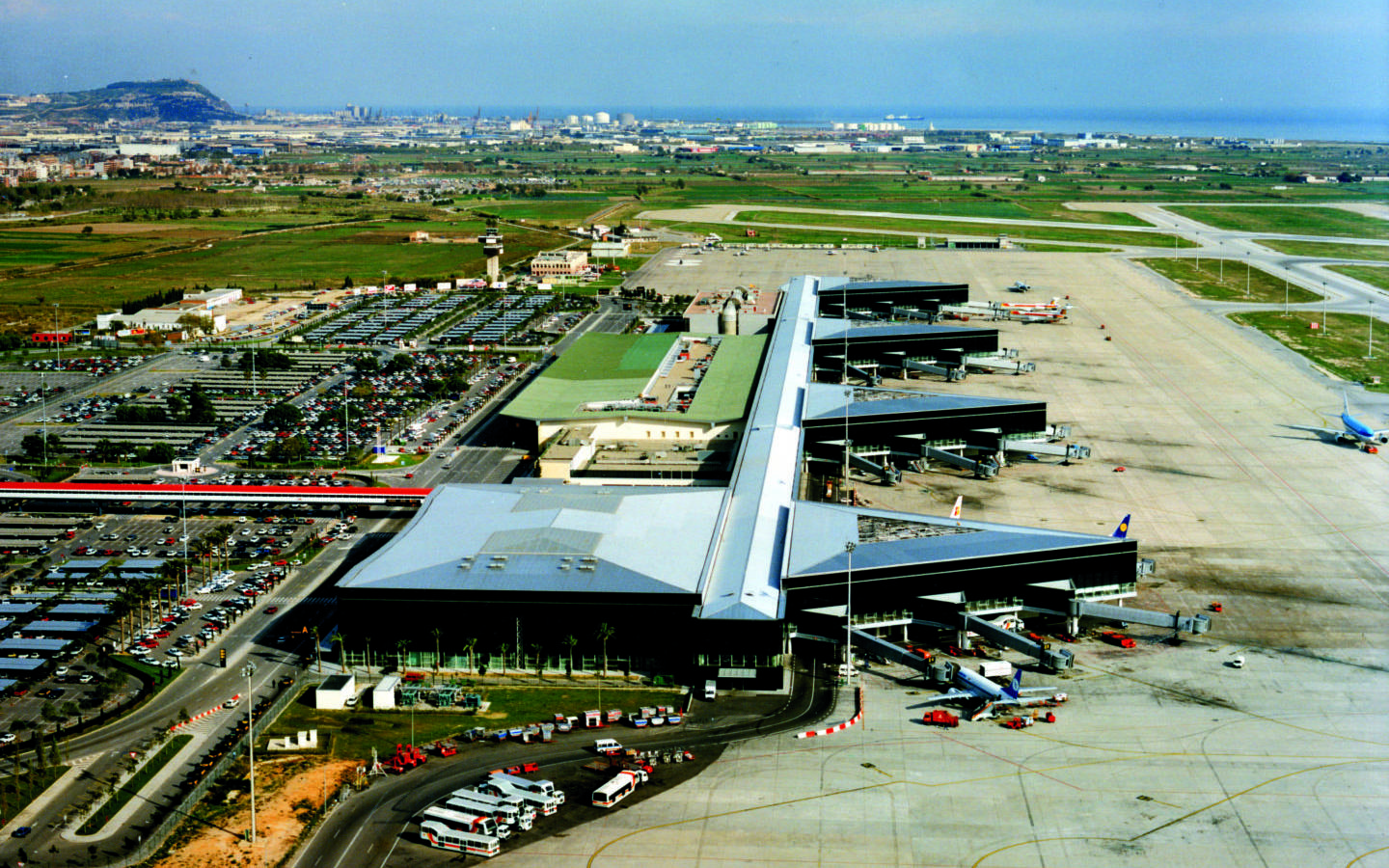 аэропорт в барселоне испания