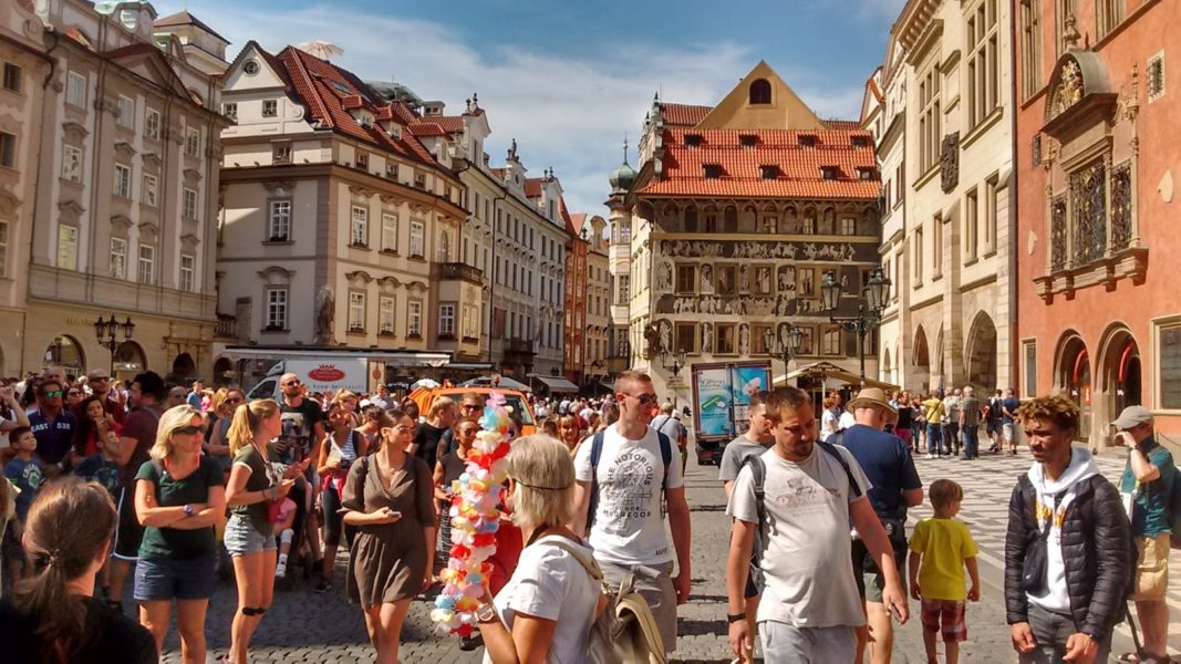 Жизнь в чехии: плюсы и минусы, условия, особенности