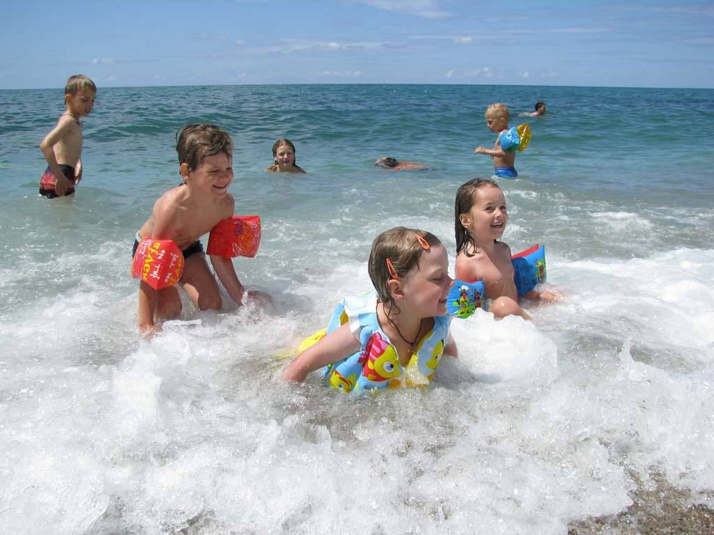 Где лучше отдохнуть на черном море с детьми в 2022 году?